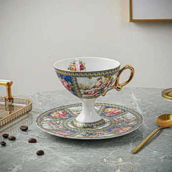 Европейските Луксозни чаши, чаши за Кафе, Тънка талия, Костен порцелан в дворцов стил, Подглазурная позлата, набор от кафе чаши и блюдец